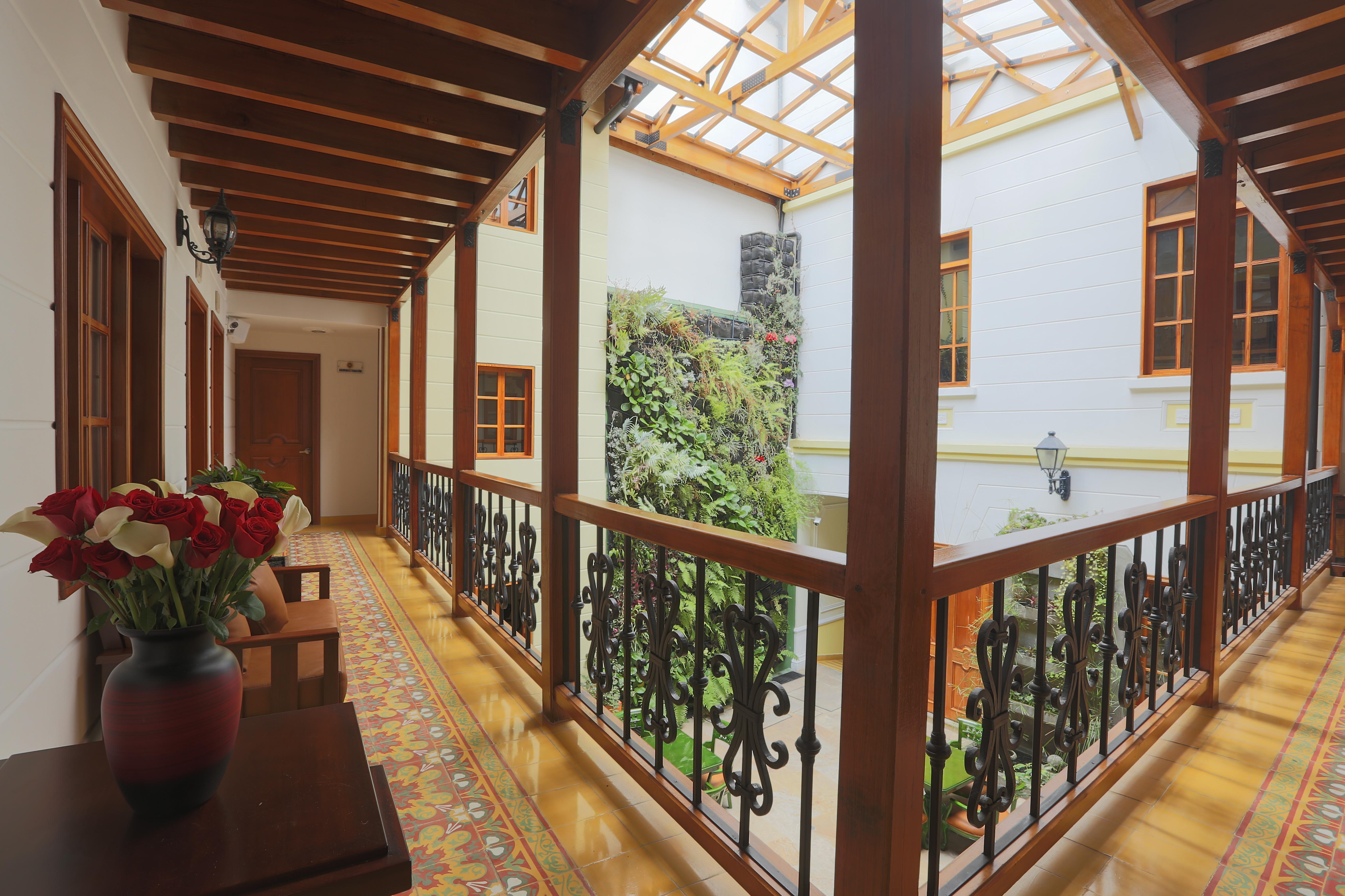 Santa Lucia Boutique Bogota